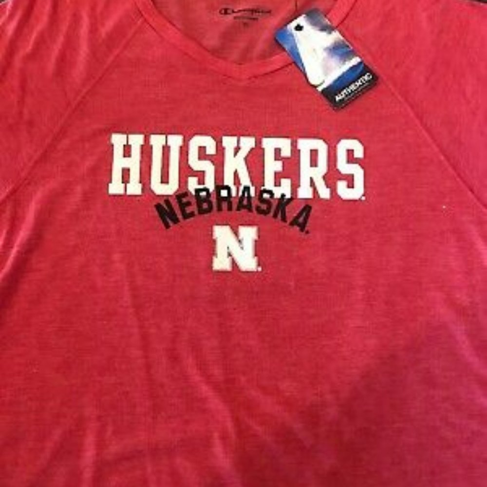 NEW Champion Huskers University Of Lincoln UNL Women's XL Red T-shirt